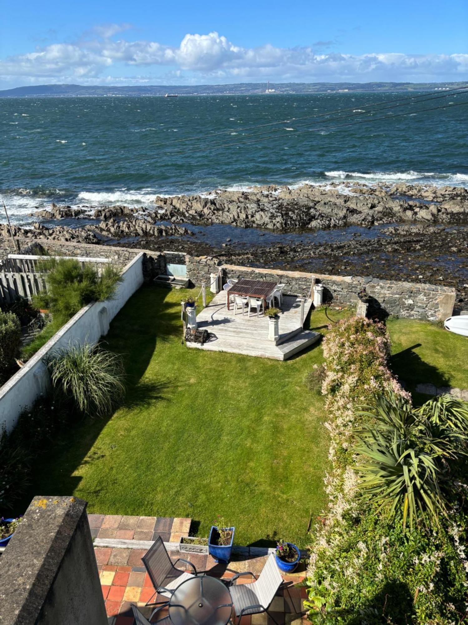 Splash Cottage Beach House With Sea Lapping Garden 뱅거 외부 사진