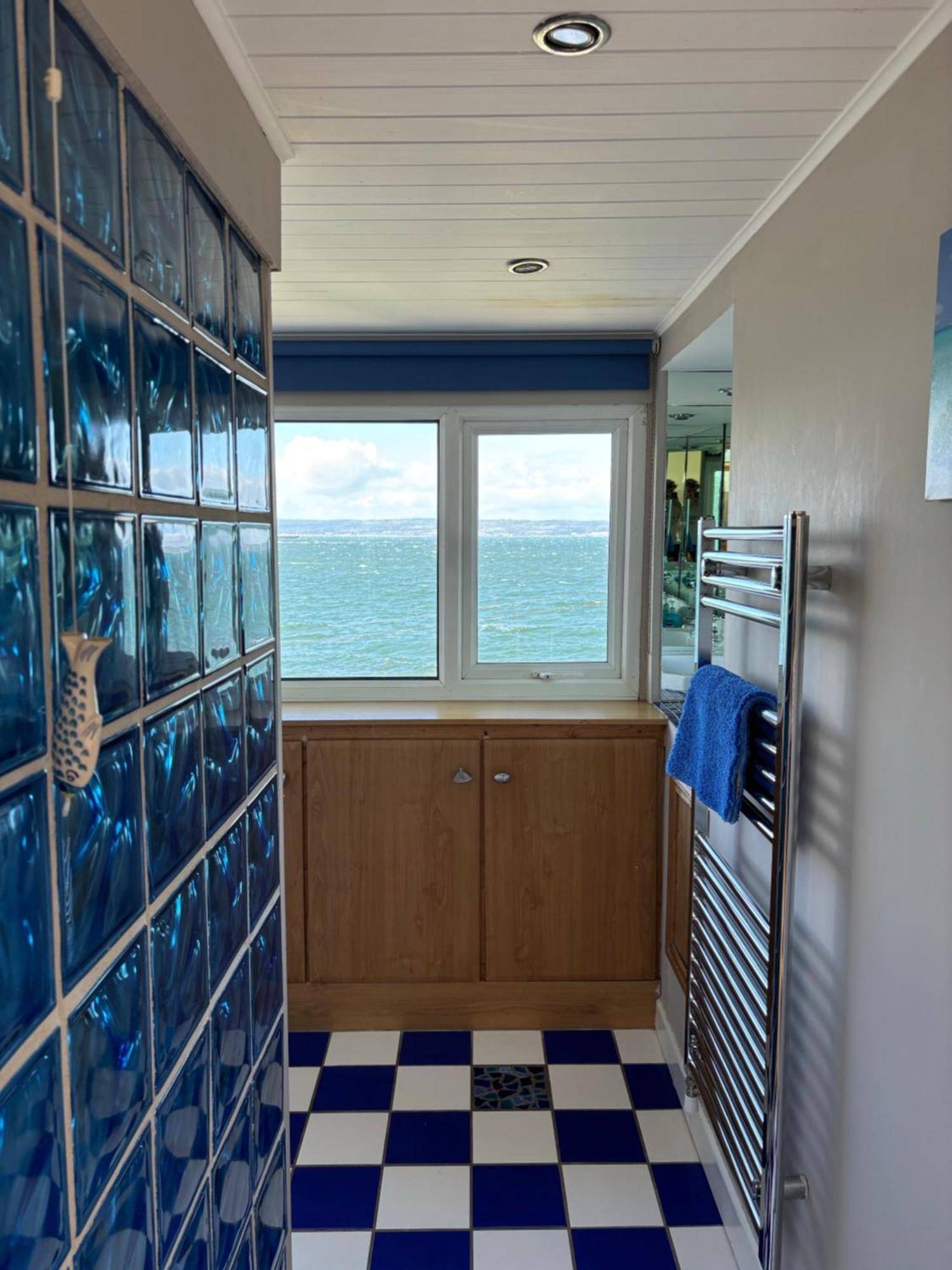 Splash Cottage Beach House With Sea Lapping Garden 뱅거 외부 사진
