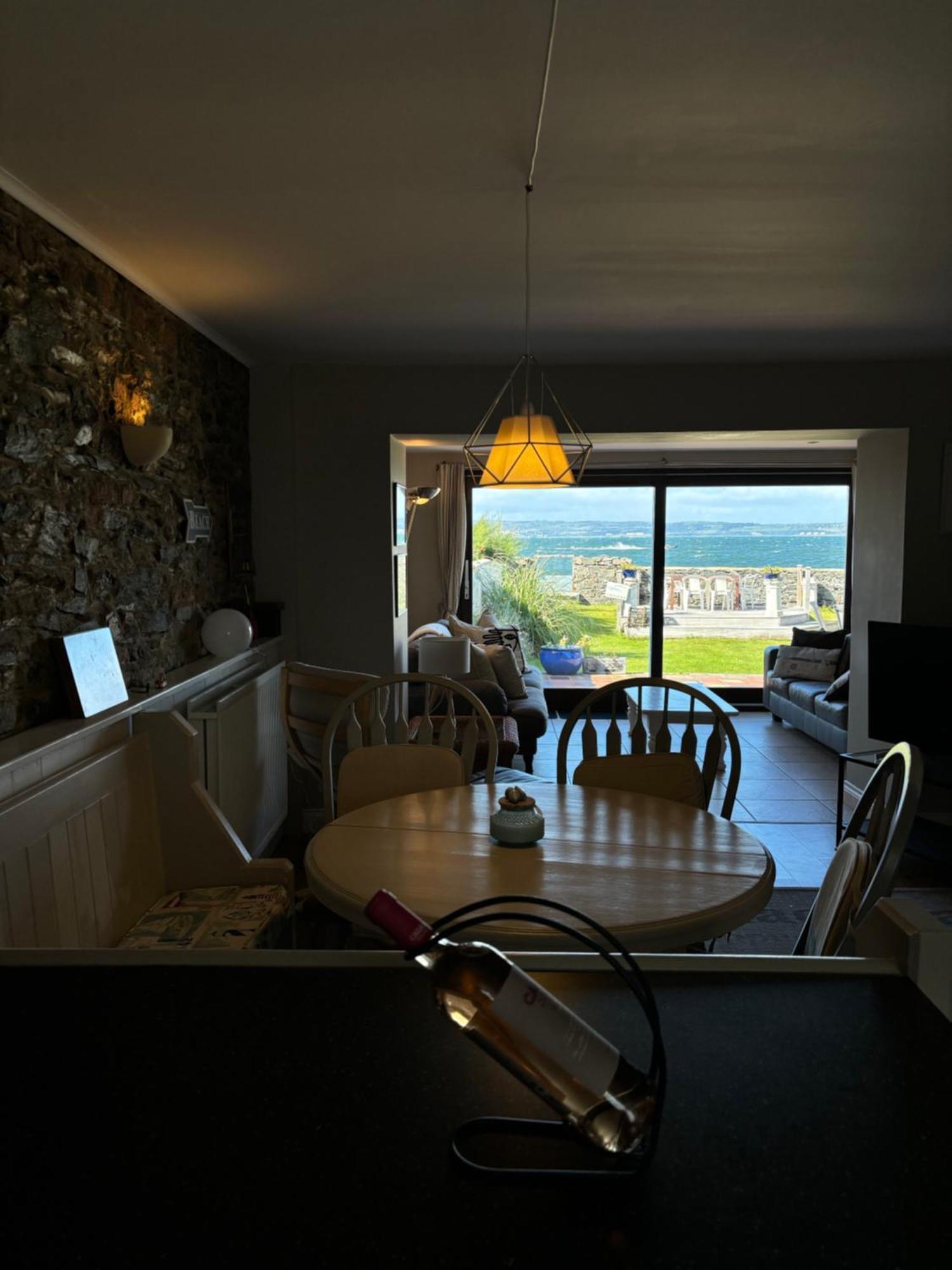 Splash Cottage Beach House With Sea Lapping Garden 뱅거 외부 사진